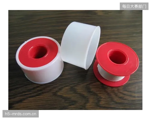 传统氧化锌胶布为何正在被欧洲顶级足球俱乐物理疗师团队系统性清退？